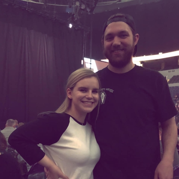 Meet your Posher, Cate - Picture 1 of 1